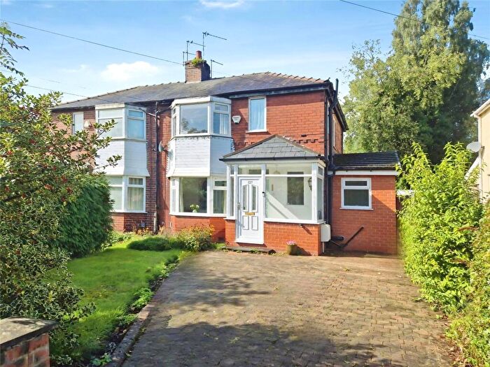 3 Bedroom Semi Detached House For Sale In Old Clough Lane, Worsley, Manchester, Greater Manchester, M28