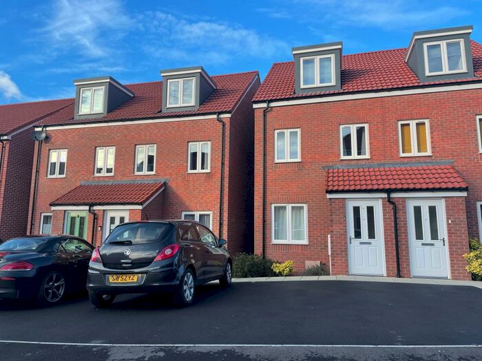 3 Bedroom House To Rent In Ramsay Road, Calne, SN11