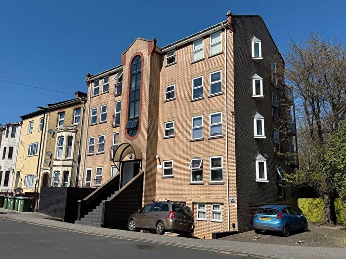 1 Bedroom Flat To Rent In Bellevue Road, Southampton, Hampshire, SO15