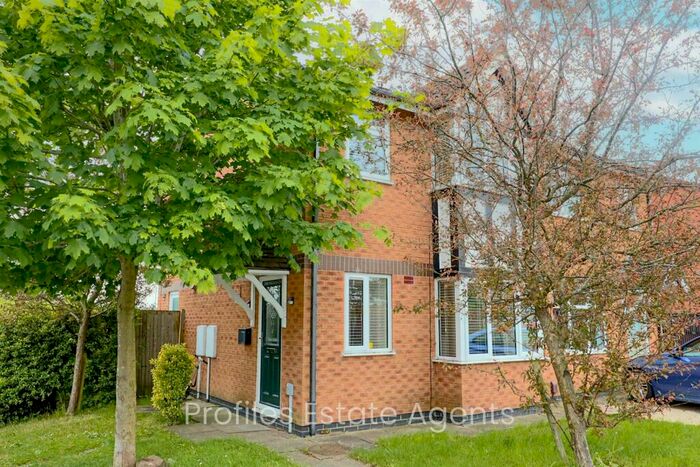 3 Bedroom Semi-Detached House To Rent In Lossiemouth Road, Hinckley, LE10
