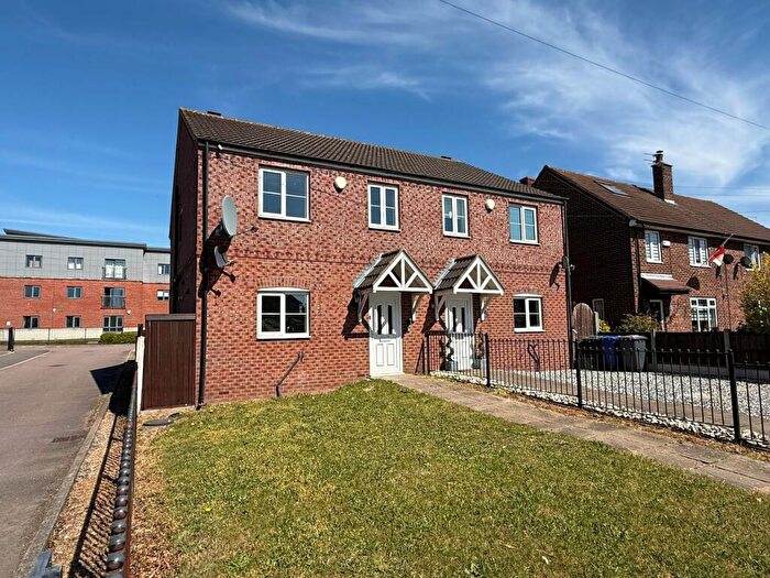 4 Bedroom Semi Detached House To Rent In Poplar Way, Auckley, DN9