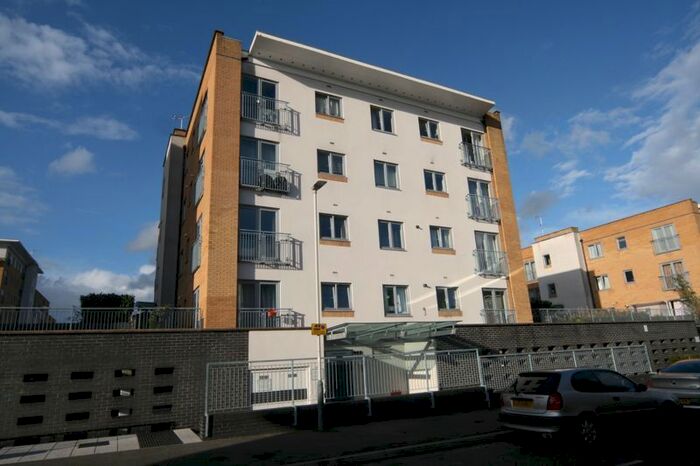 1 Bedroom Flat To Rent In Waxlow Way, Northolt, UB5