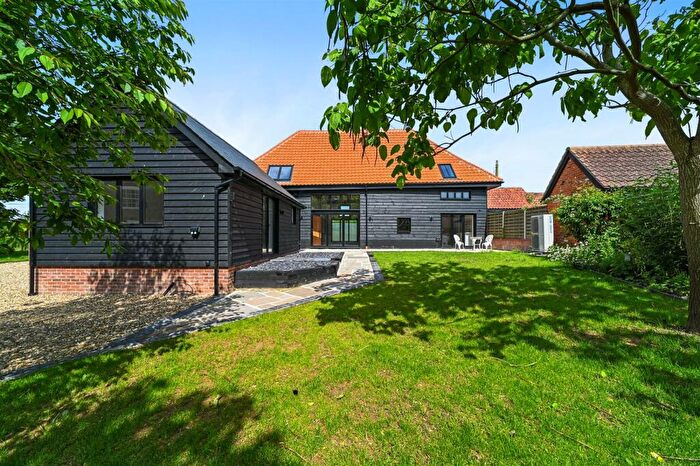 4 Bedroom Barn Conversion For Sale In All Saints Road, Creeting St. Mary, IP6