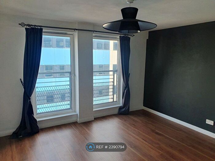 2 Bedroom Flat To Rent In Wallace Street, Glasgow, G5