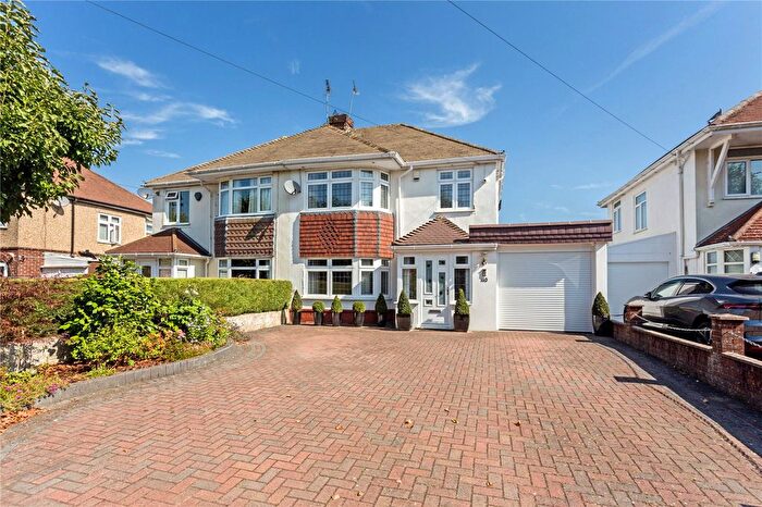3 Bedroom Semi-detached House To Rent In Leigh Road, Eastleigh, Hampshire, SO50