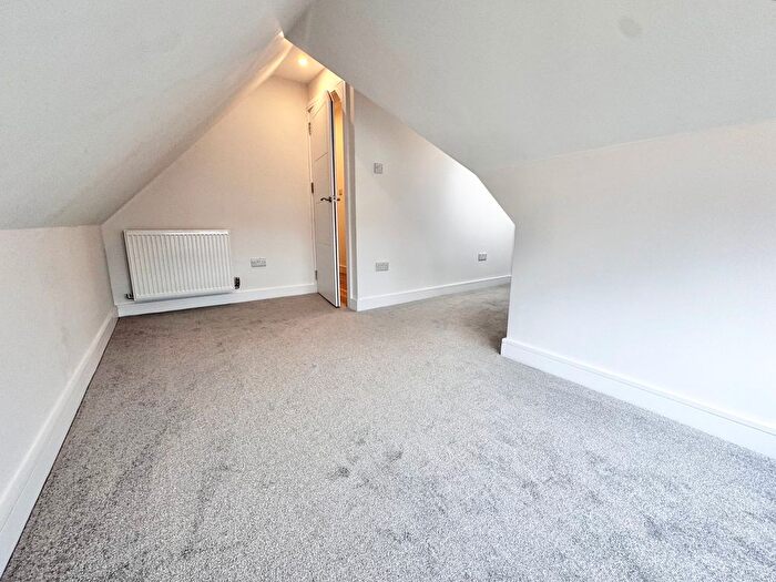 2 Bedroom Flat To Rent In Carlton Road, Bournemouth, BH1