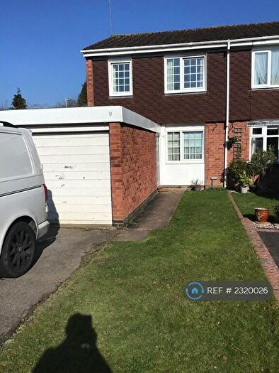 3 Bedroom Semi-Detached House To Rent In Blakemere Close, Redditch, B98