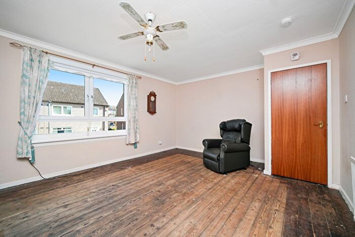 2 Bedroom Flat For Sale In Gilmerton Dykes Terrace, Gilmerton, Edinburgh, EH17