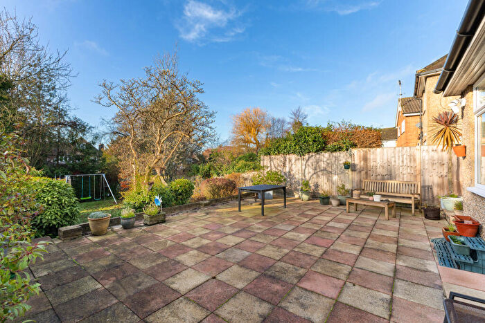 4 Bedroom House For Sale In Barn Crescent, Stanmore, HA7