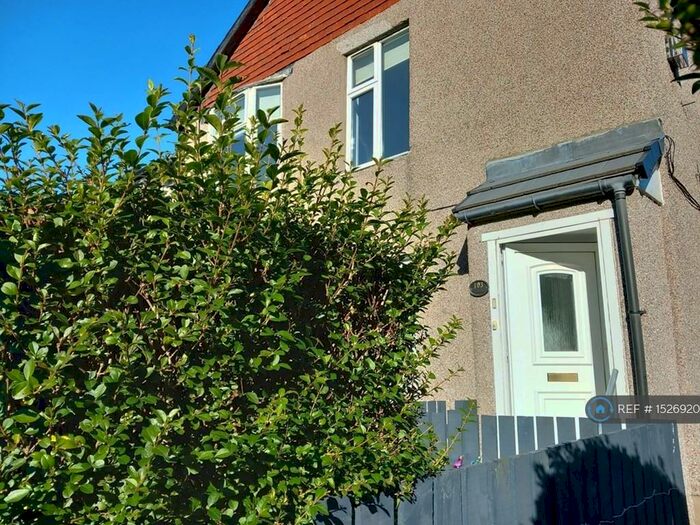 3 Bedroom Flat To Rent In Montford Avenue, Glasgow, G44