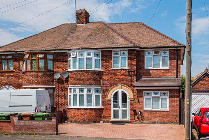 4 Bedroom House For Sale In First Avenue, Wellingborough, NN8