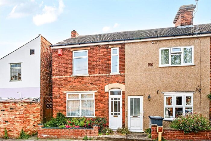 2 Bedroom House For Sale In Pembroke Street, Bedford, MK40