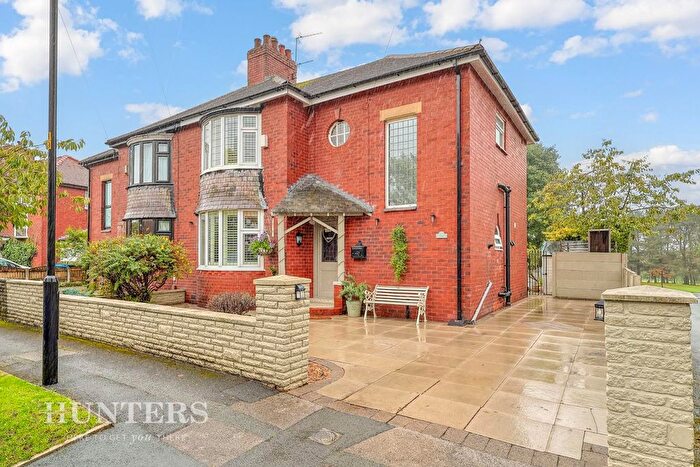 3 Bedroom Semi-detached House For Sale In Green Lane, Garden Suburbs, Oldham, OL8