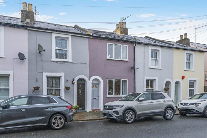 2 Bedroom Terraced House For Sale In Primrose Avenue, Enfield, EN2