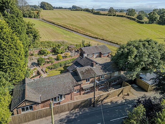6 Bedroom Detached House For Sale In Windmill Hill, Rough Close, Staffrodshire, ST3