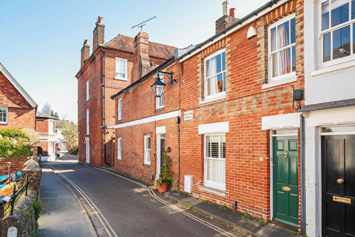 3 Bedroom Semi-Detached House For Sale In Culver Road, Winchester, SO23