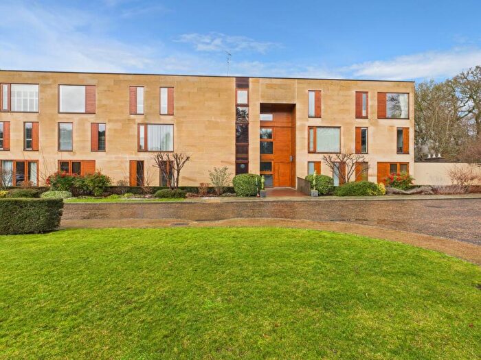 2 Bedroom Penthouse For Sale In Cliveden Gages, Taplow, Maidenhead, Buckinghamshire, SL6