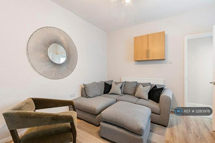 2 Bedroom Flat To Rent In Alliance Road, London, SE18