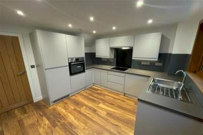 3 Bedroom Terraced House To Rent In Clippens Road, Linwood, PA3