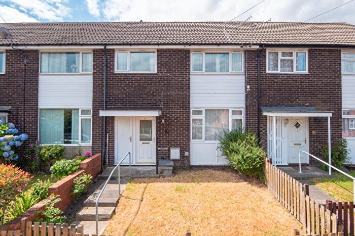 3 Bedroom Terraced House For Sale In Rycroft Drive, Leeds, LS13