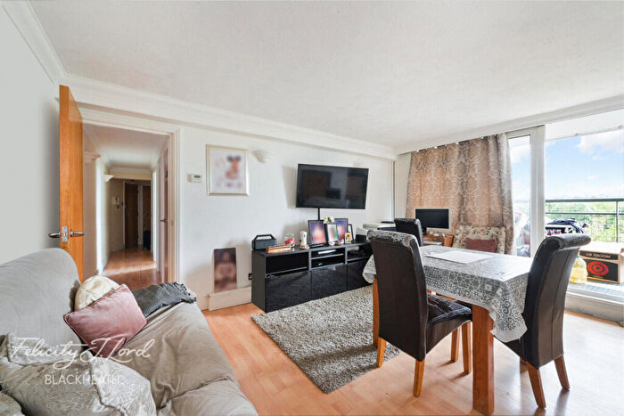 3 Bedroom Apartment For Sale In Master Gunner Place, London, SE18