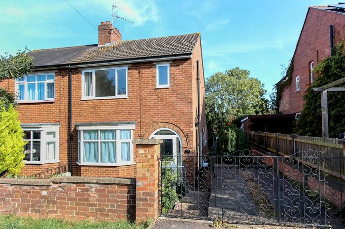 3 Bedroom Semi-Detached House To Rent In Valley Road, Wellingborough, NN8