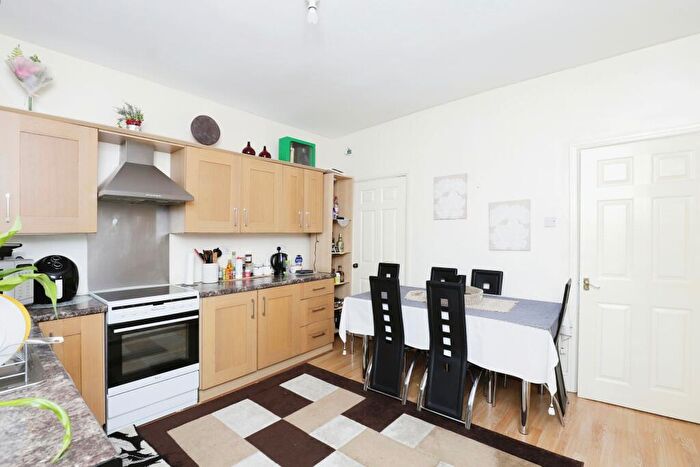 3 Bedroom End Of Terrace House For Sale In Charlotte Road, Sheffield, South Yorkshire, S2