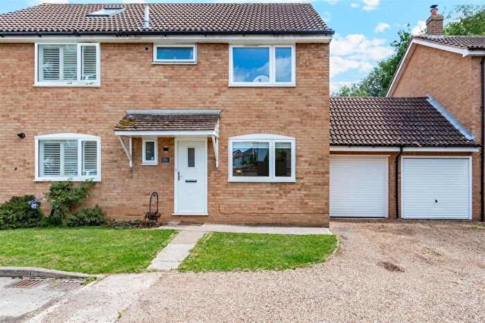 3 Bedroom Semi-Detached House For Sale In Seven Acres, New Ash Green, DA3