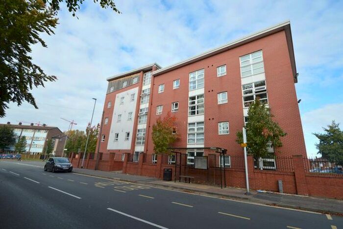 2 Bedroom Flat To Rent In Royce Road, Hulme, Manchester, M15