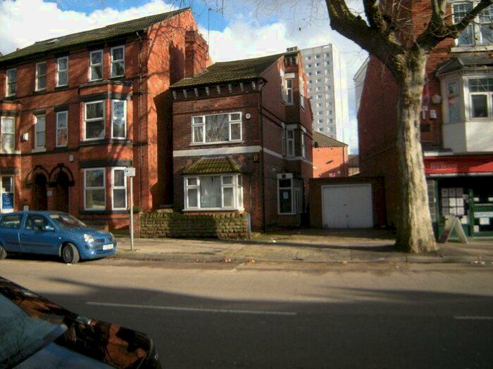 4 Bedroom Detached House To Rent In Lenton Boulevard, Nottingham, NG7