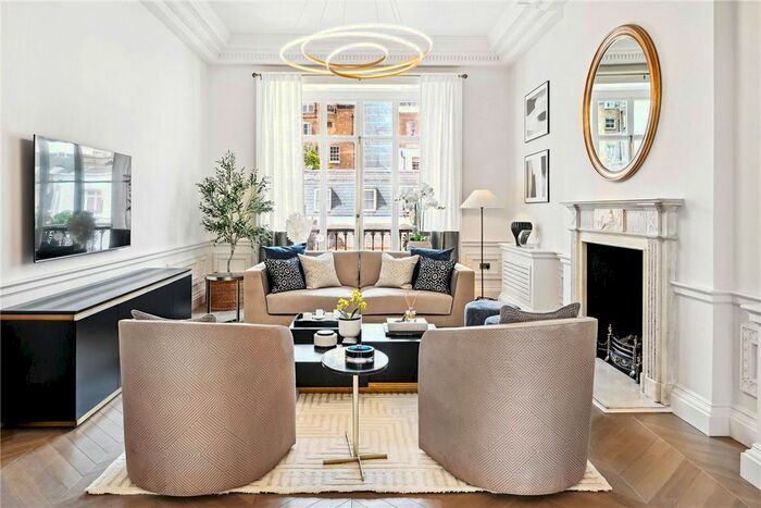 2 Bedroom Flat To Rent In Eaton Place, Belgravia, London, SW1X