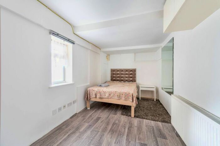 5 Bedroom Terraced House To Rent In Hartington Close, Sudbury, Harrow, HA1