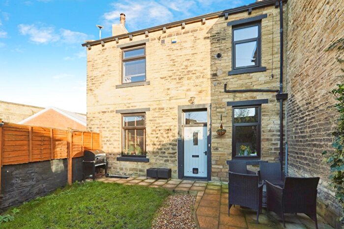 2 Bedroom Semi Detached House For Sale In King Street, Stanningley, Pudsey, LS28