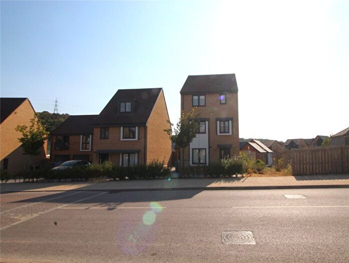 4 Bedroom Detached House To Rent In Castle Hill Drive, Ebbsfleet Valley, Swanscombe, Kent, DA10