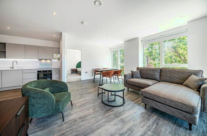 2 Bedroom Flat To Rent In Dawes Street, London, SE17