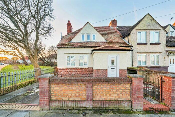 4 Bedroom Semi-Detached House To Rent In Bransbury Road, Southsea, PO4