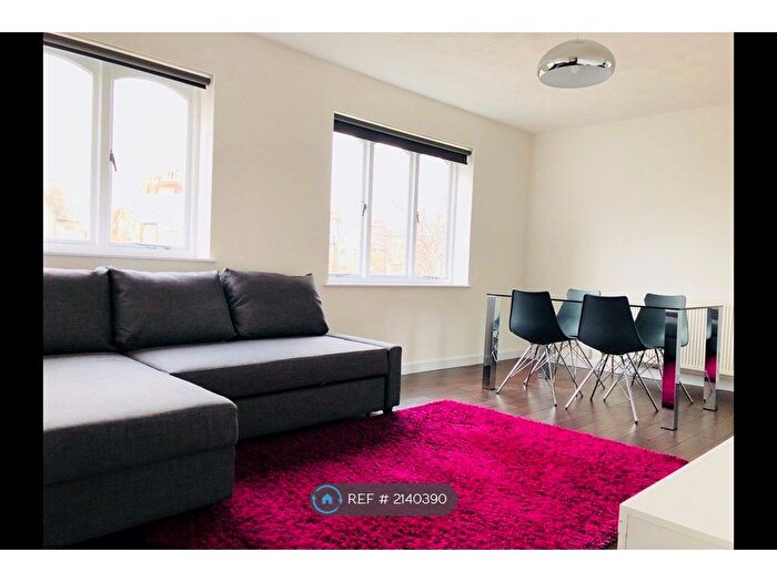 1 Bedroom Flat To Rent In Clapham Road, London, SW9