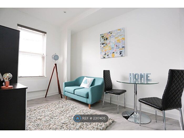 1 Bedroom Flat To Rent In Cavalier House, Stockport, SK2