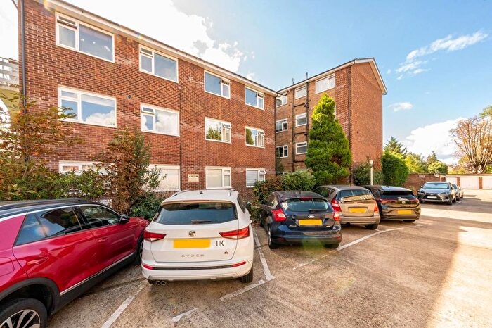 2 Bedroom Flat To Rent In Argyle Road, Ealing, London, W13