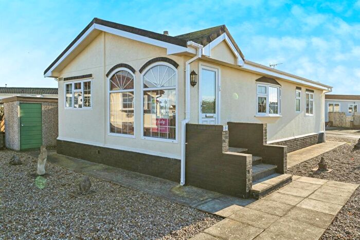 2 Bedroom Park Home For Sale In Beacon Park Home Village, Skegness, PE25