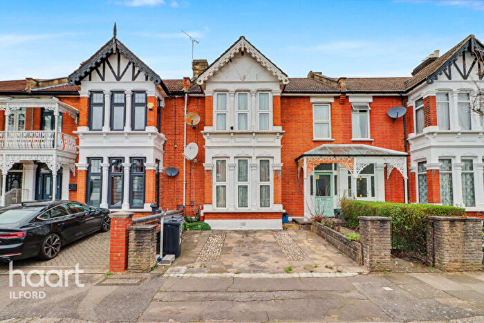 4 Bedroom Terraced House For Sale In Ranelagh Gardens, Ilford, IG1