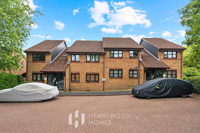 1 Bedroom Flat For Sale In Milford Close, St. Albans, AL4