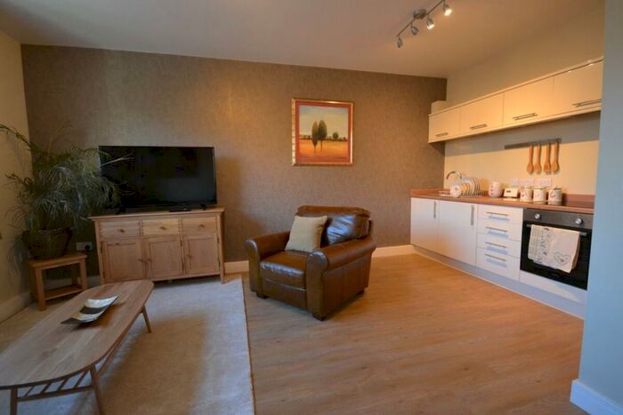 1 Bedroom Flat To Rent In Station Road, Kettering, NN15