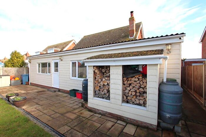 3 Bedroom Detached House For Sale In Primrose Road, Holland On Sea, CO15