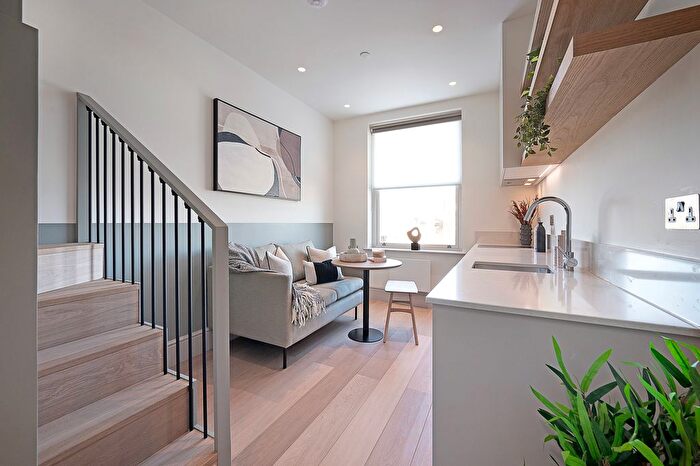 1 Bedroom Flat To Rent In Bramham Gardens, London, SW5