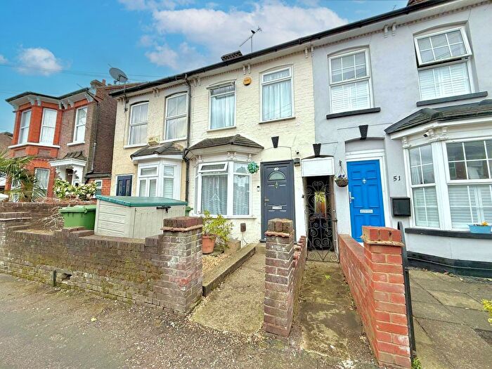 2 Bedroom Terraced House For Sale In Princes Street, Dunstable, LU6