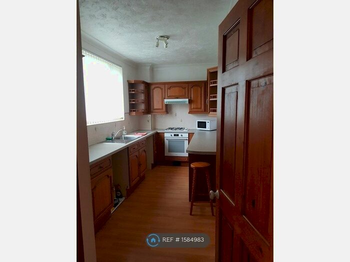 2 Bedroom Semi-Detached House To Rent In Rear Of Laceby Road, Grimsby, DN34