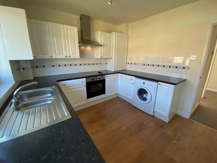 2 Bedroom Maisonette To Rent In Southview Rise, Alton, GU34
