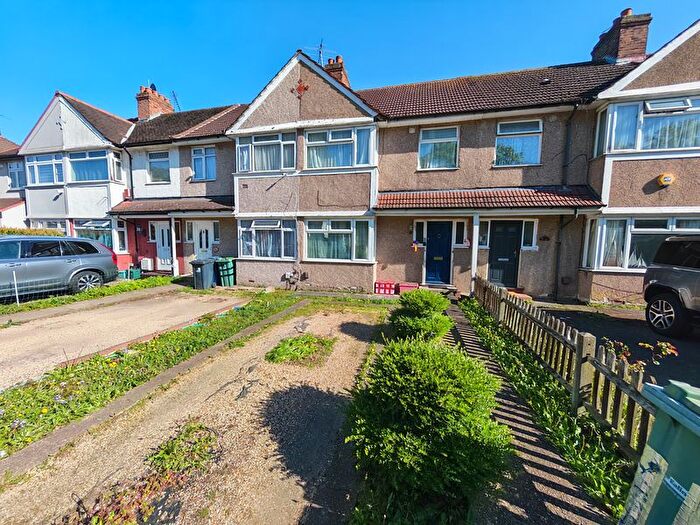 3 Bedroom Terraced House For Sale In Wood End Lane, Northolt, UB5