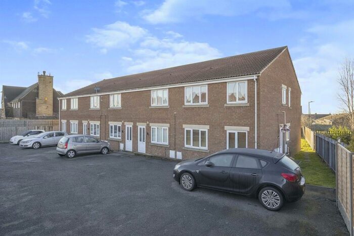 2 Bedroom Flat To Rent In Elm Court, Mexborough, S64